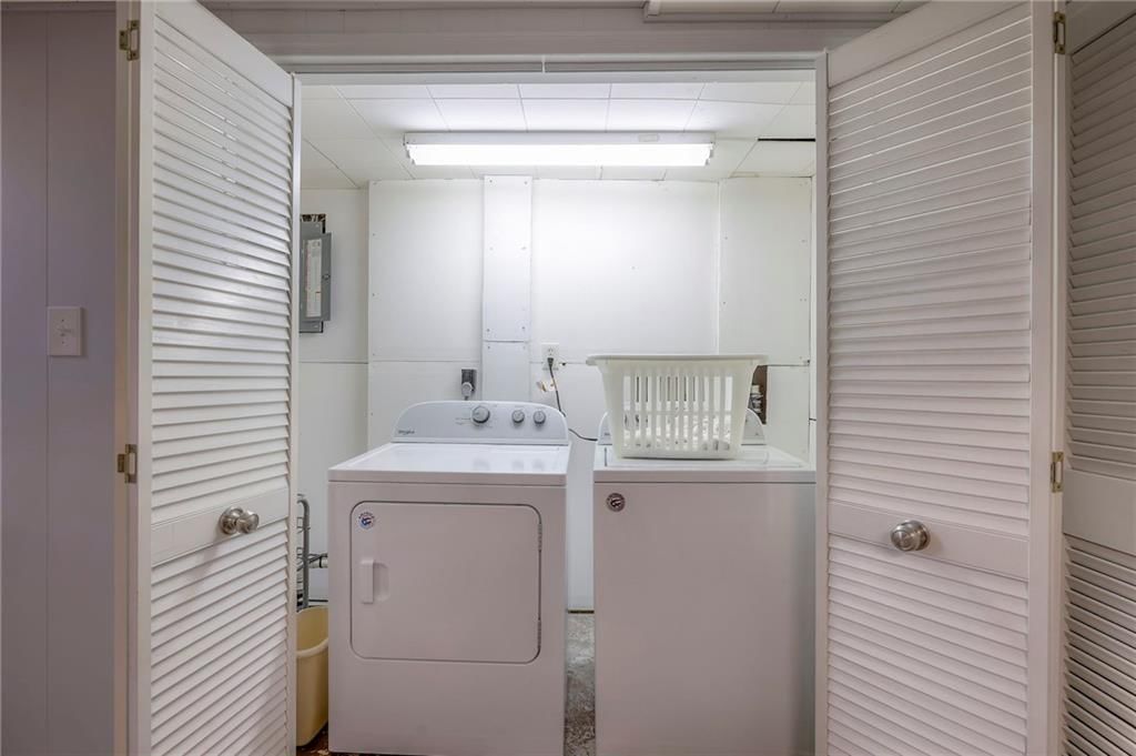 8821 Newton Drive — photo 33