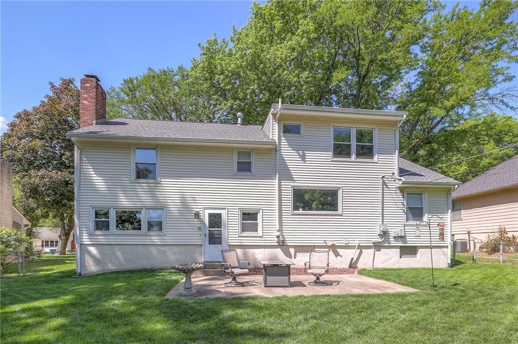 8821 Newton Drive — photo 34