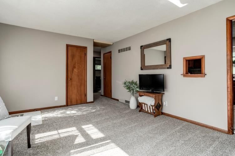 2434 S 47th Drive — photo 8