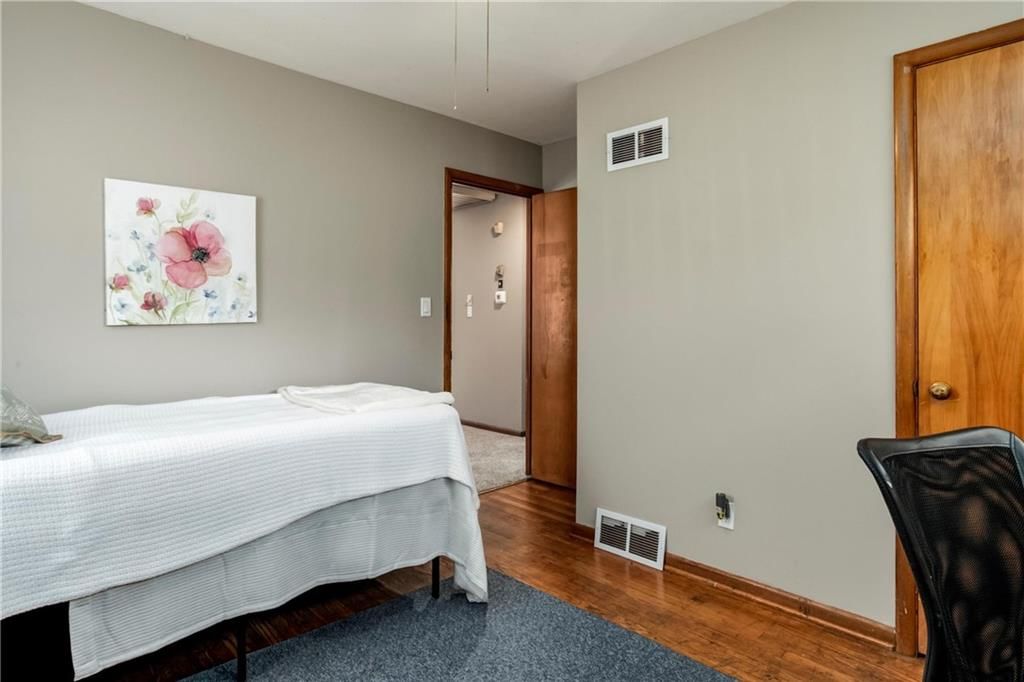 2434 S 47th Drive — photo 17