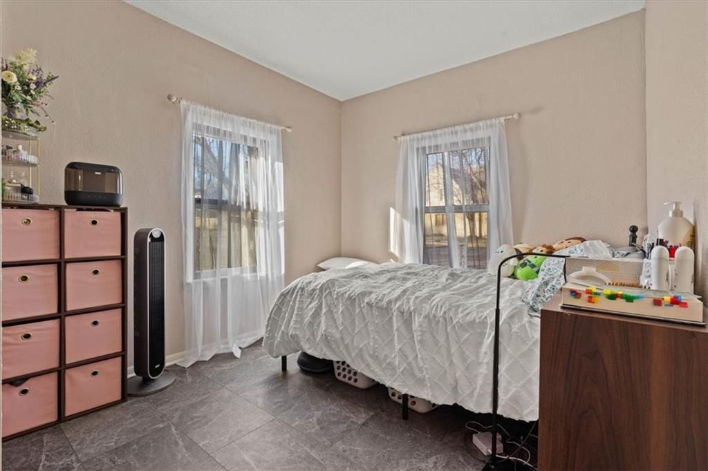 737 Brown Avenue — photo 12