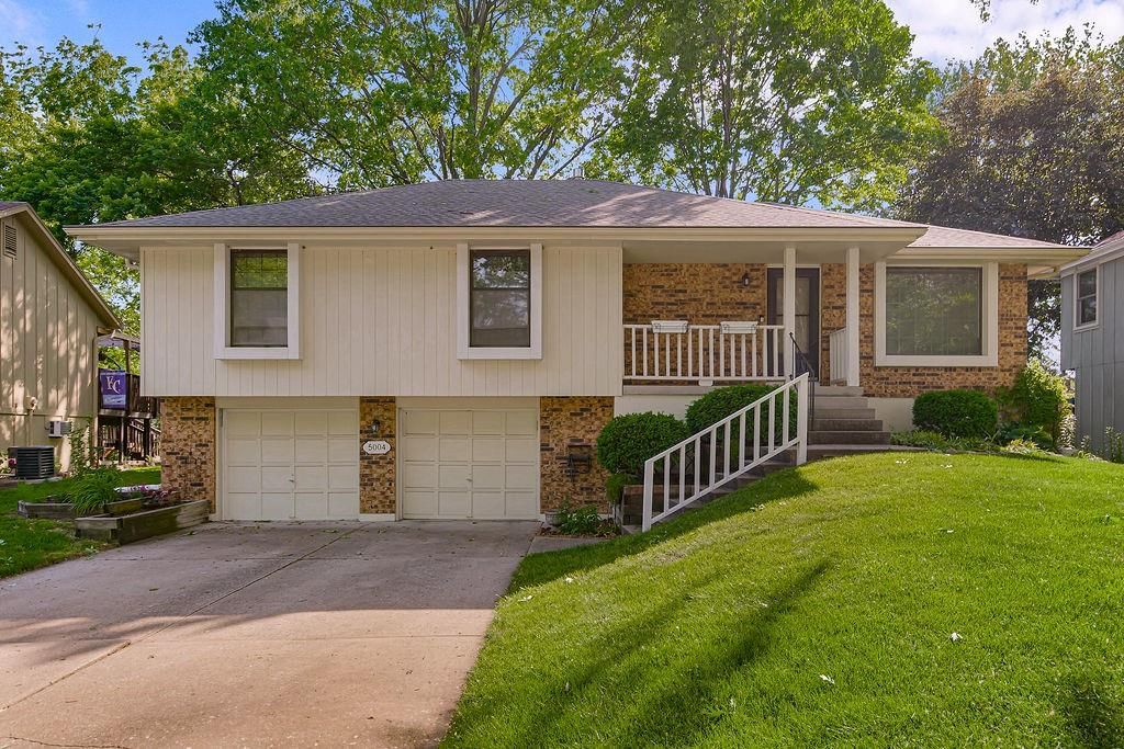 Photo 1 of 21 - 5004 S Kendall Drive