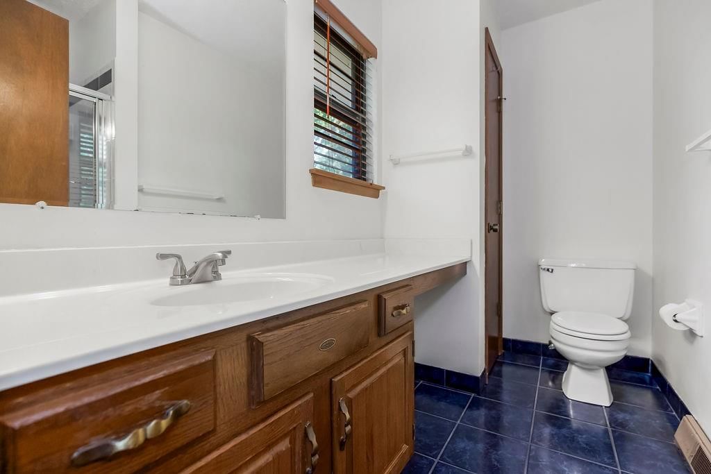 Photo 13 of 21 - 5004 S Kendall Drive