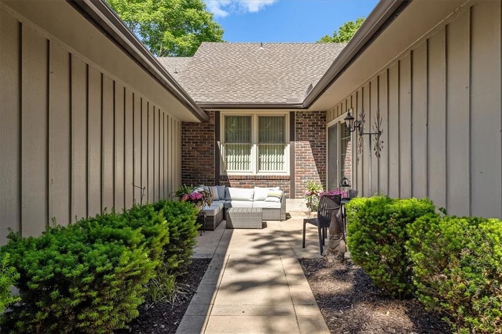 12782 OVERBROOK Road — photo 5