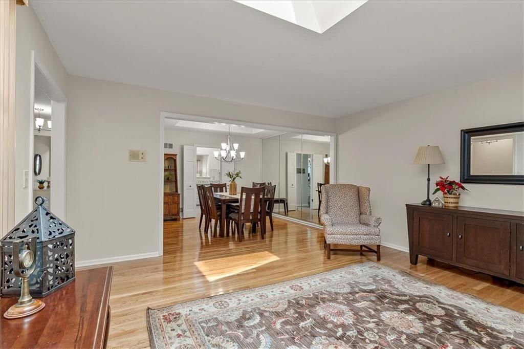 12782 OVERBROOK Road — photo 11
