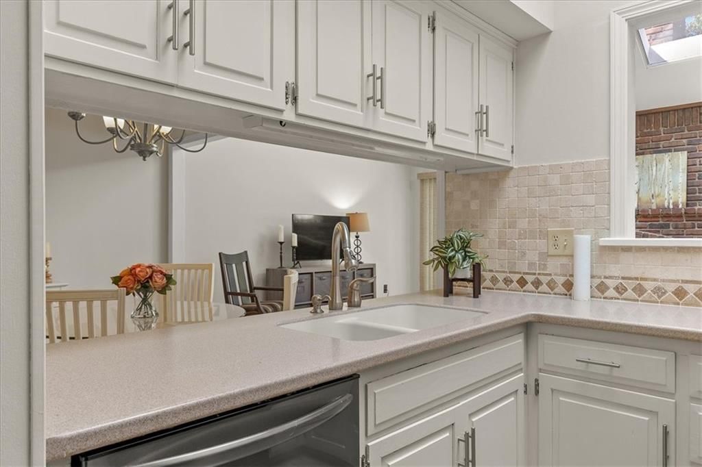 12782 OVERBROOK Road — photo 16