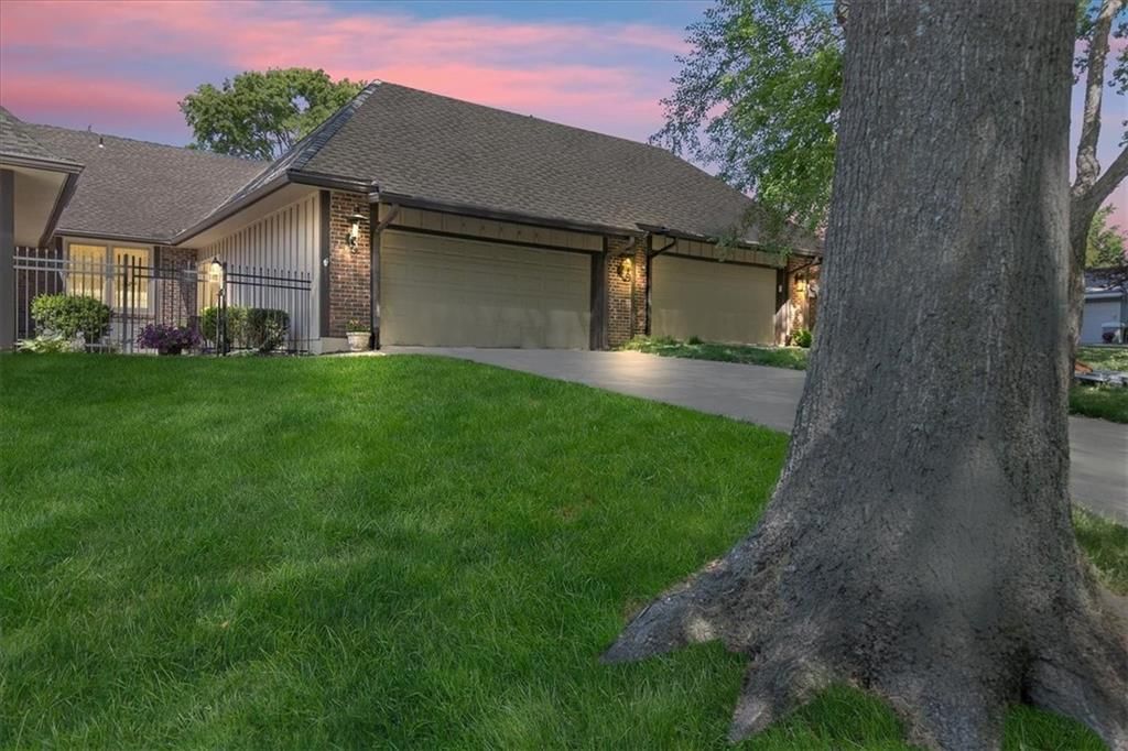 12782 OVERBROOK Road — photo 42