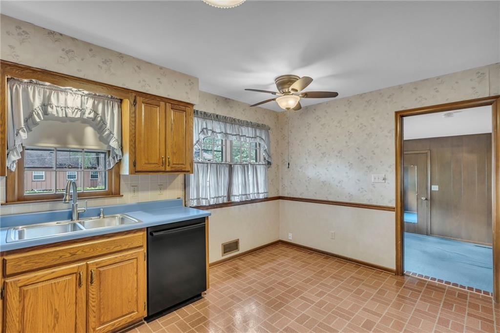 7701 W 97th Street — photo 12