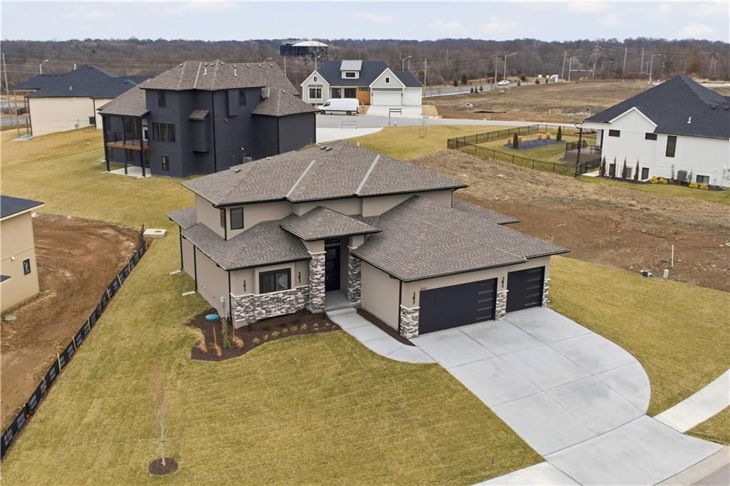2531 NE Woodland Oak Circle — photo 2