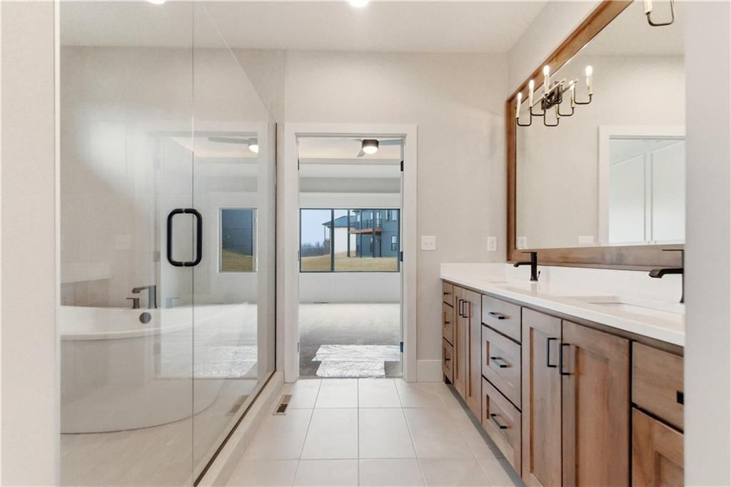 2531 NE Woodland Oak Circle — photo 34