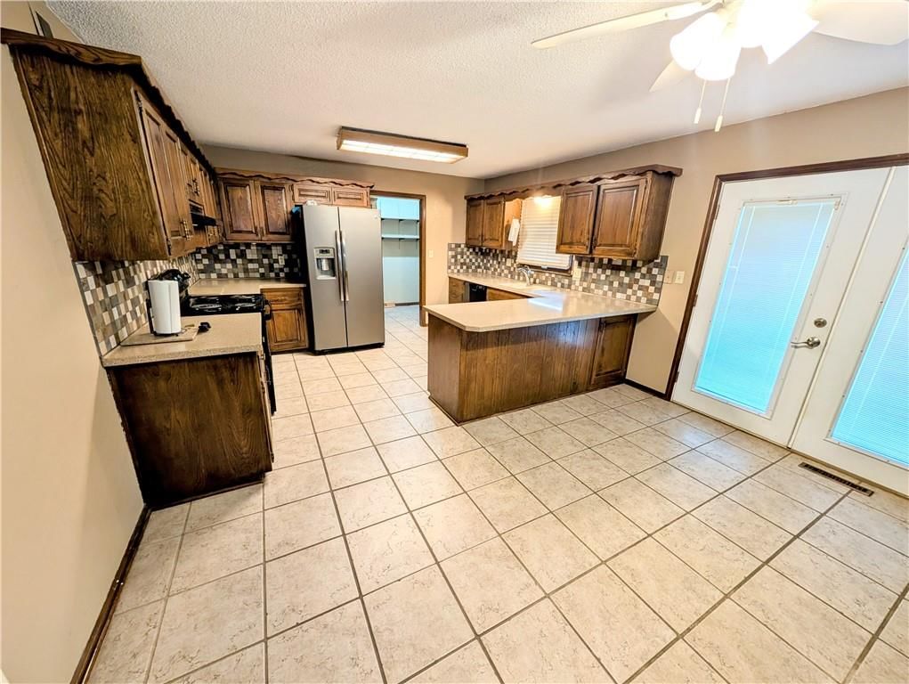 216 SE Noeleen Lane — photo 7