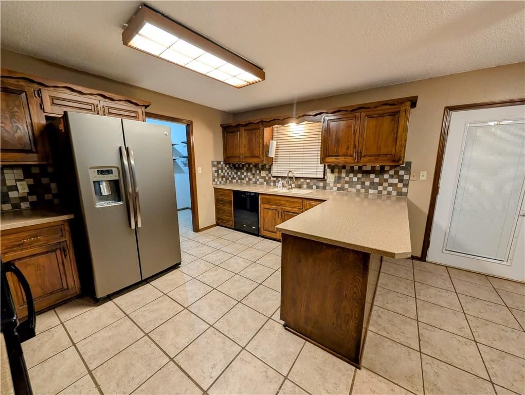 216 SE Noeleen Lane — photo 10