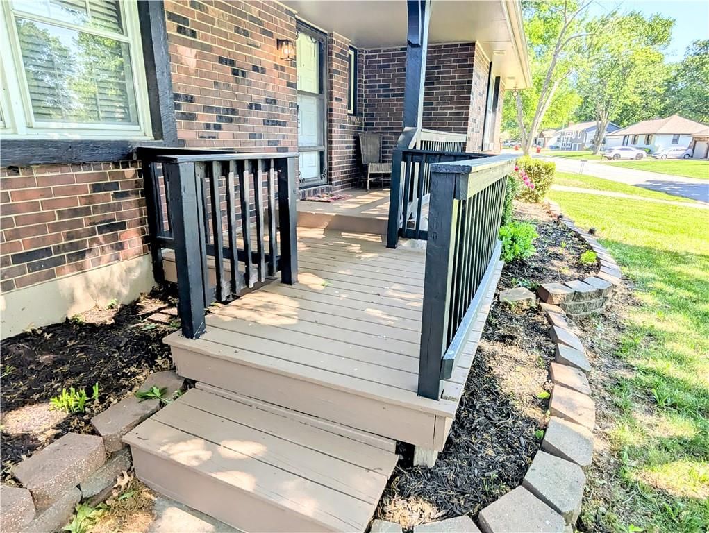 216 SE Noeleen Lane — photo 31