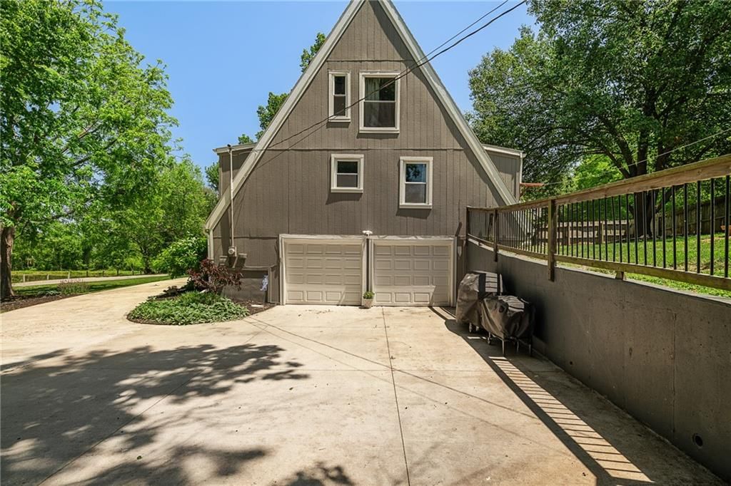 6904 Millridge Street — photo 37