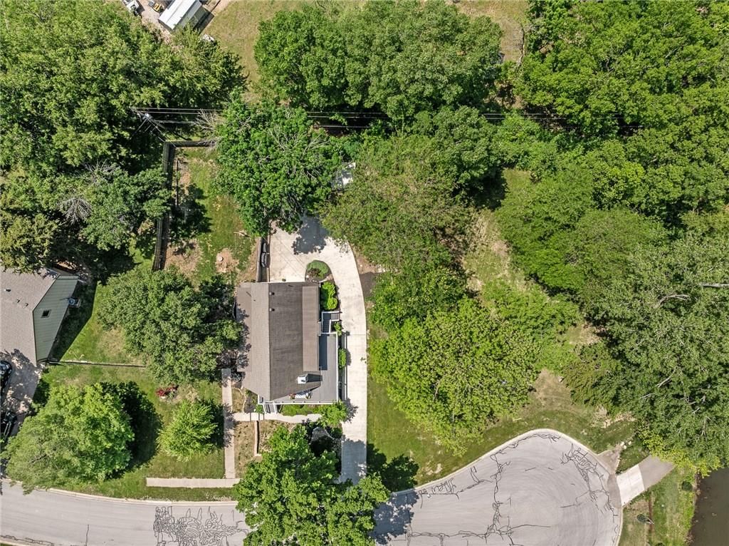 6904 Millridge Street — photo 44