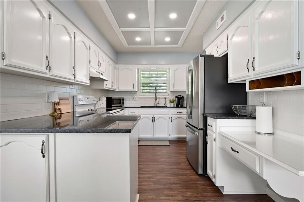 2322 NW 4th Street Place — photo 8