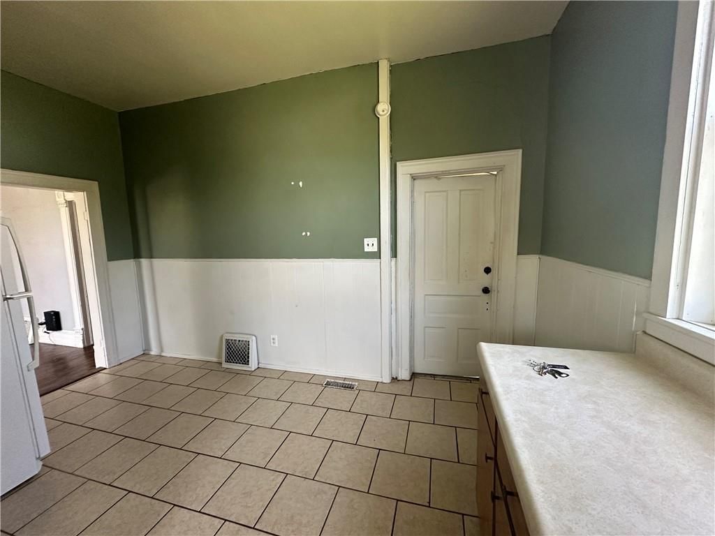 609 N MULBERRY Street — photo 7