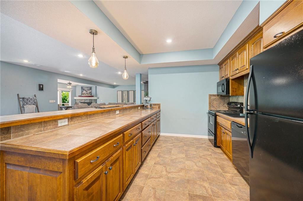 6215 N Allenton Avenue — photo 26
