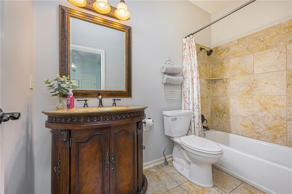 6215 N Allenton Avenue — photo 29
