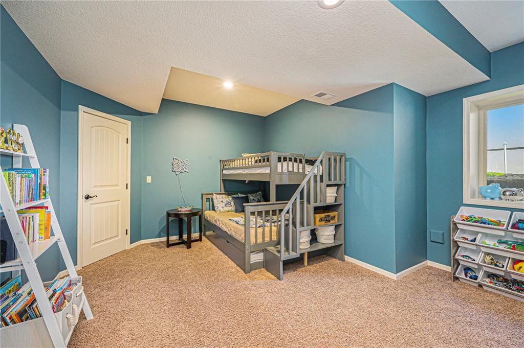 6215 N Allenton Avenue — photo 30