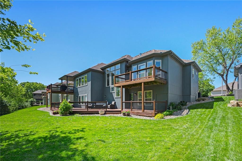 6215 N Allenton Avenue — photo 37