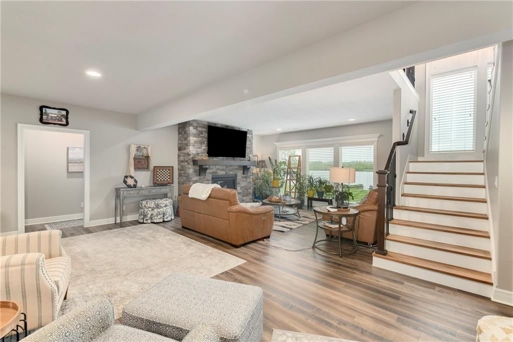 1407 Kensington Lane — photo 42