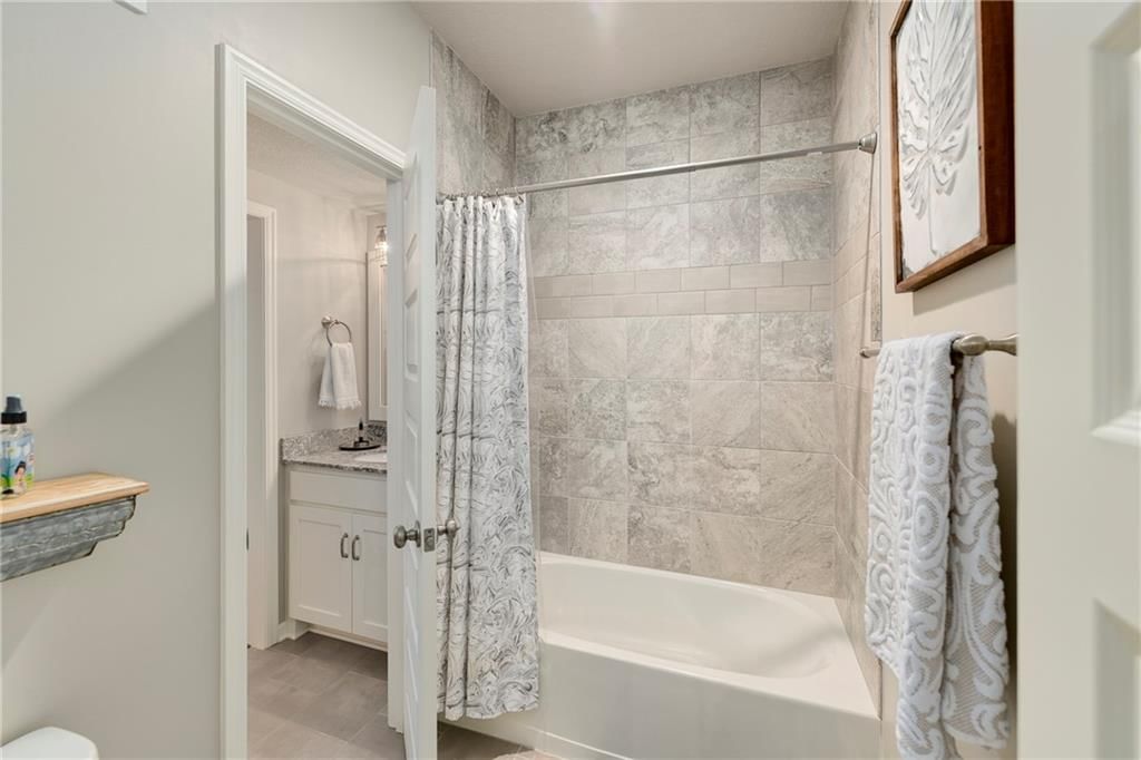 1407 Kensington Lane — photo 52