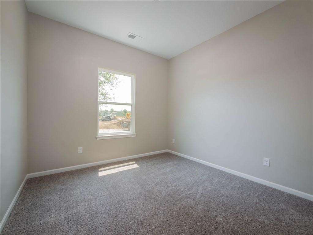 1313 N White Oaks Lane — photo 8
