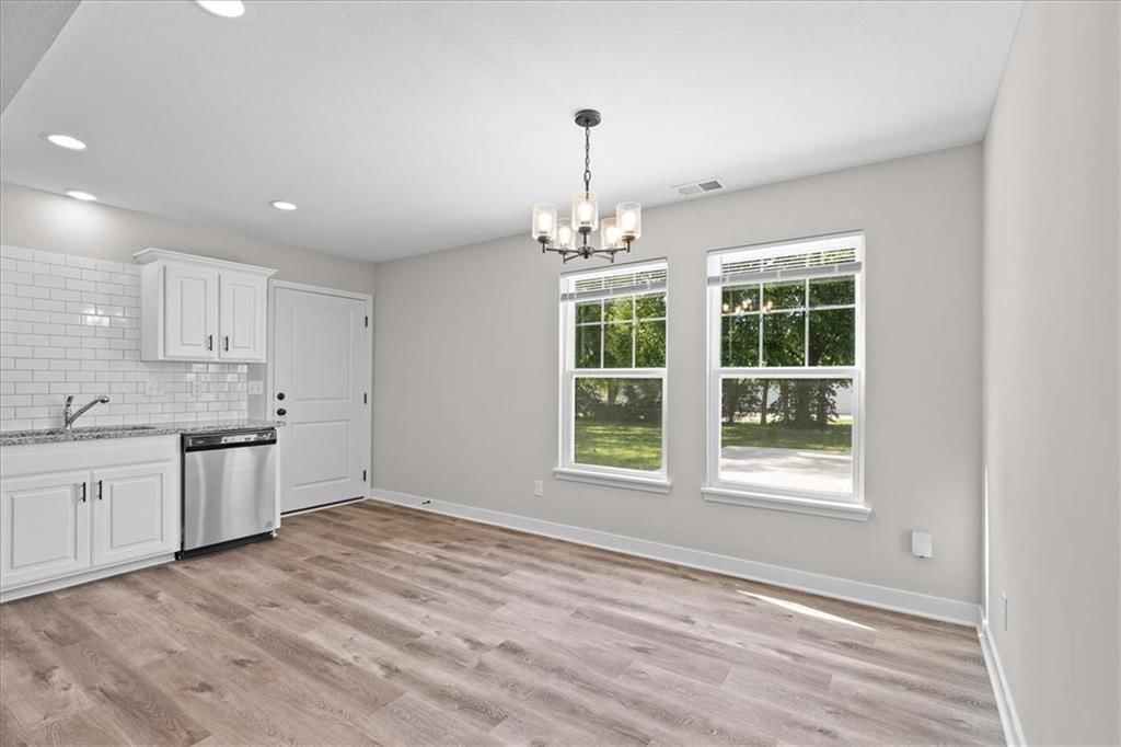 Photo 7 of 17 - 152 SW 8th Street