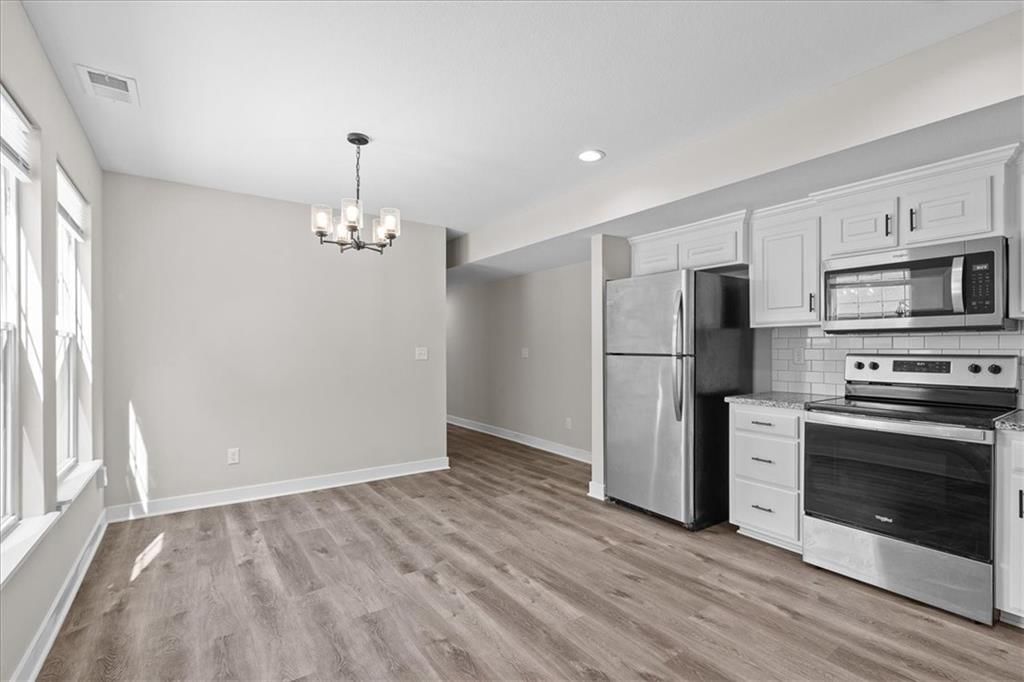 Photo 10 of 17 - 152 SW 8th Street