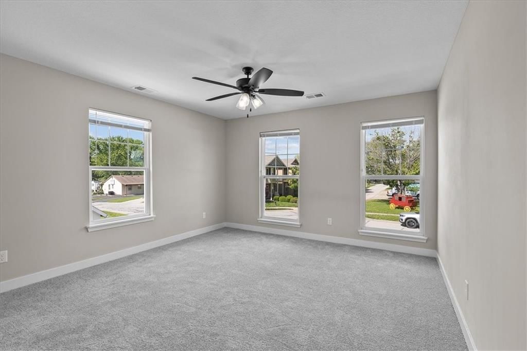 Photo 11 of 17 - 152 SW 8th Street