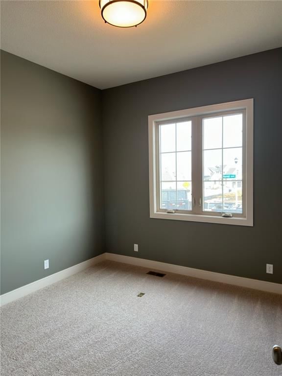 Photo 12 of 30 - 17400 Parkhill Street