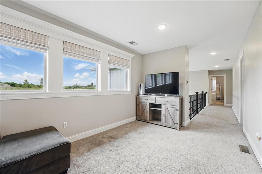 8833 N Crescent Avenue — photo 38