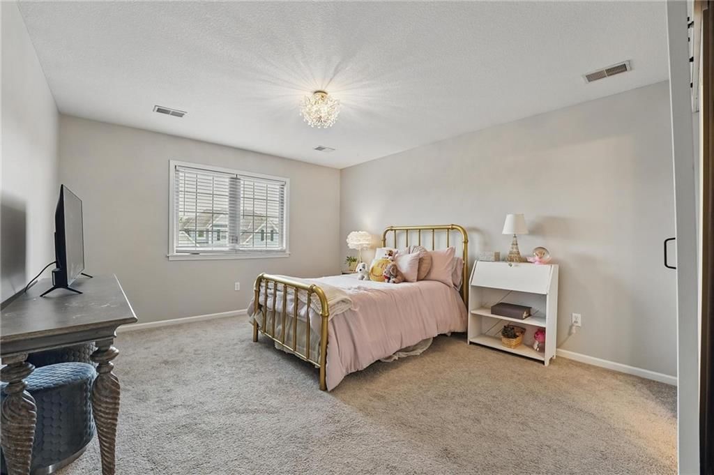 8833 N Crescent Avenue — photo 42