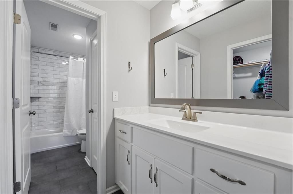 8833 N Crescent Avenue — photo 44