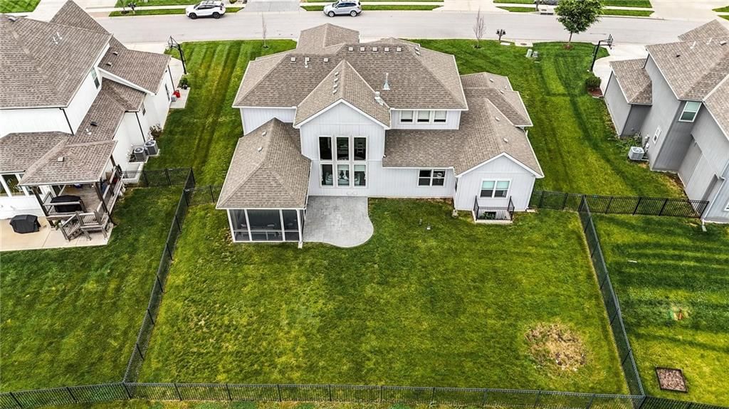 8833 N Crescent Avenue — photo 63
