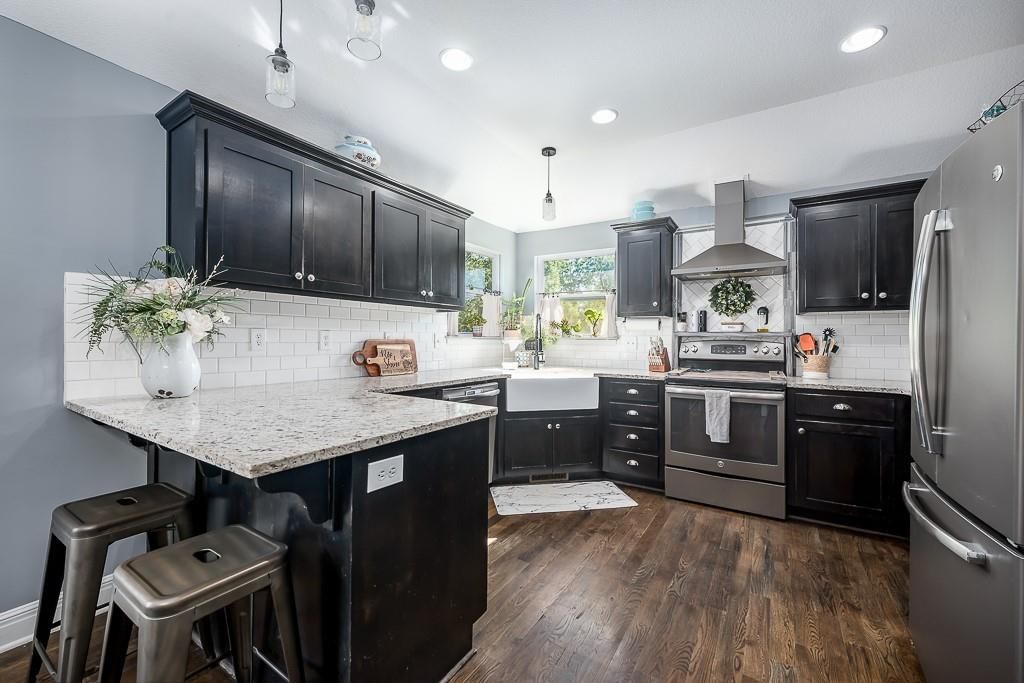 2251 Valley View Drive — photo 8