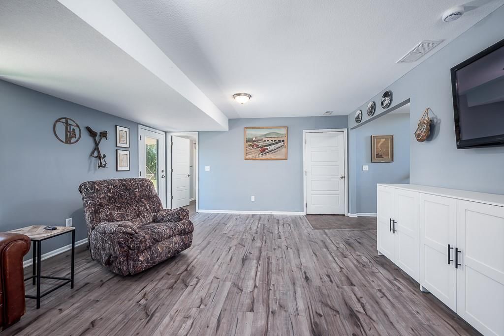2251 Valley View Drive — photo 22