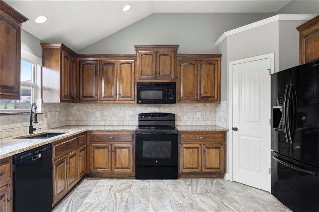 15820 NW Morgan Street — photo 8