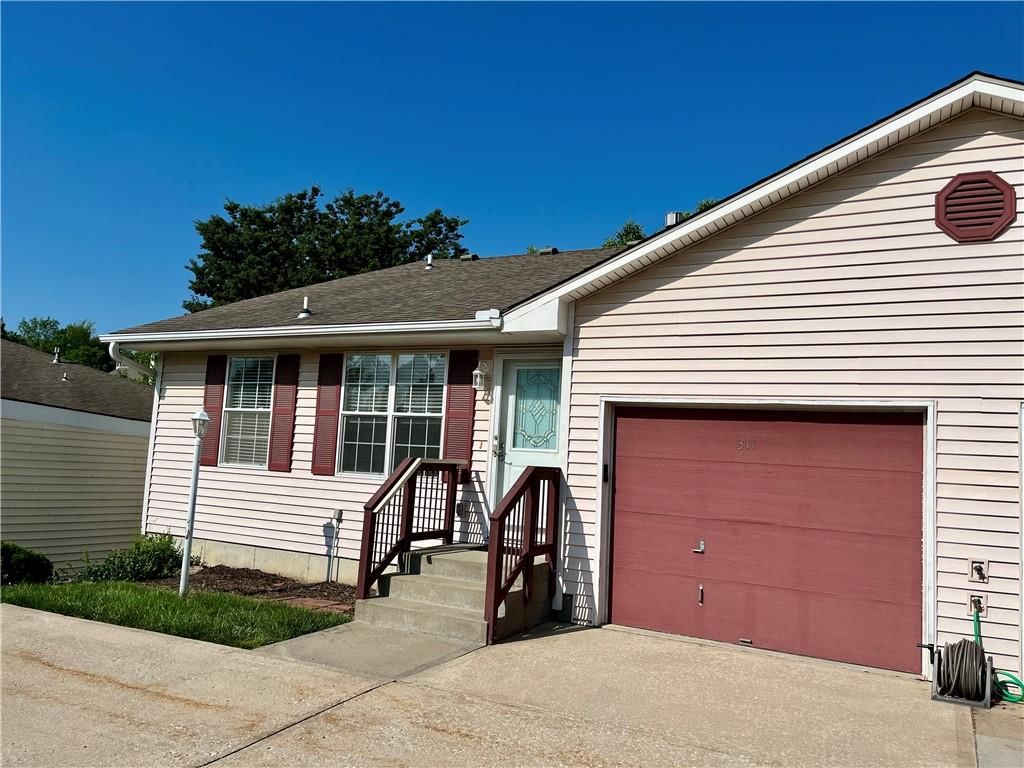 311 E Hansen Court E — photo 2