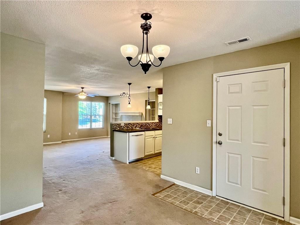 311 E Hansen Court E — photo 7