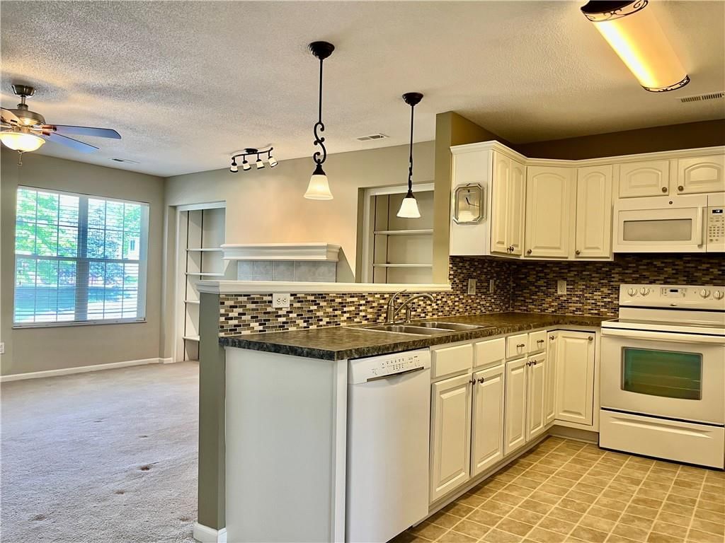 311 E Hansen Court E — photo 17