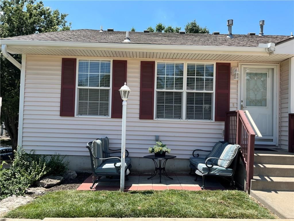 311 E Hansen Court E — photo 33