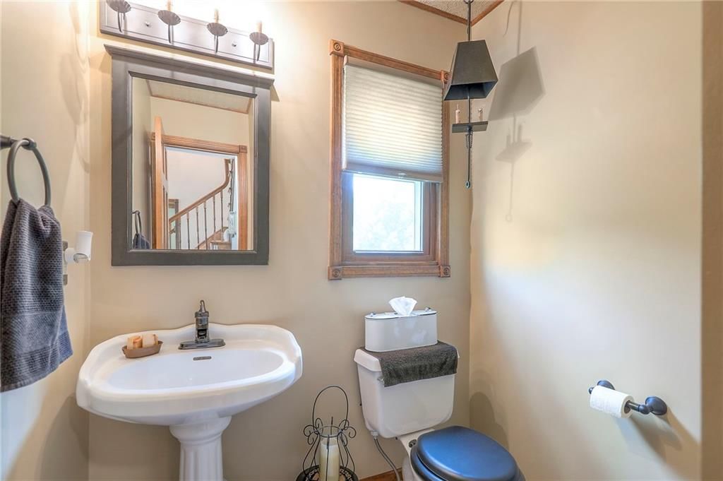 Photo 11 of 76 - 1660 NW 785th Road