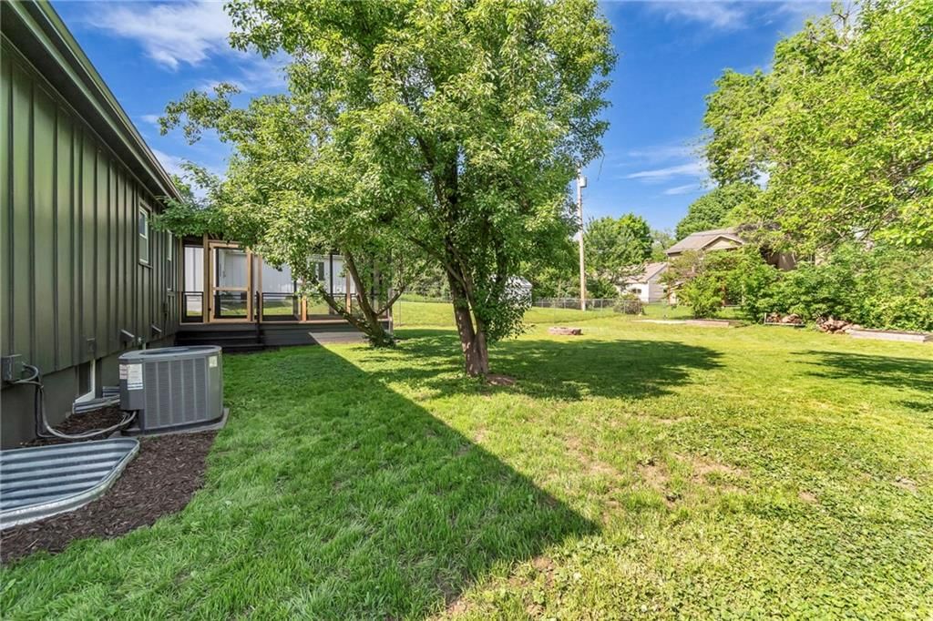 7425 Riggs Lane — photo 32