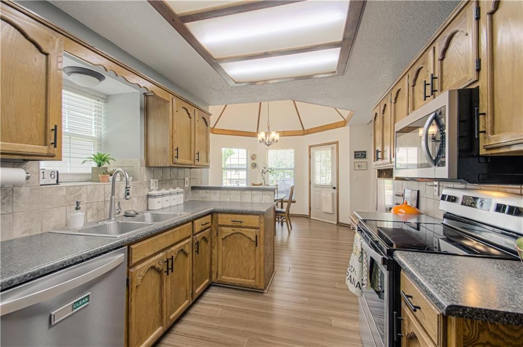 248 Dreamweaver Avenue — photo 10