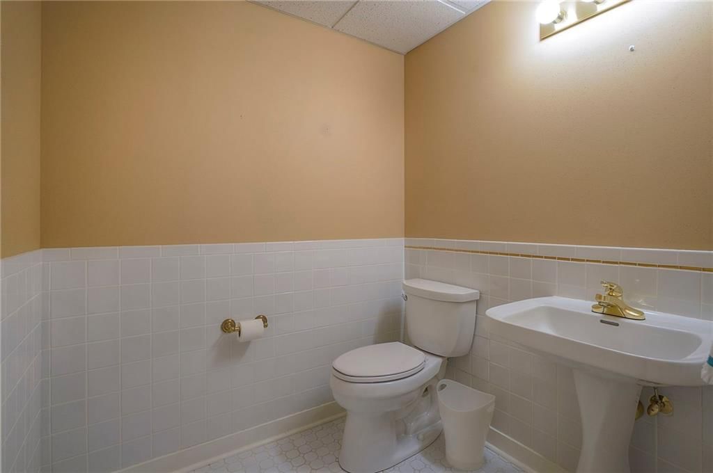 12234 Ash Street — photo 17