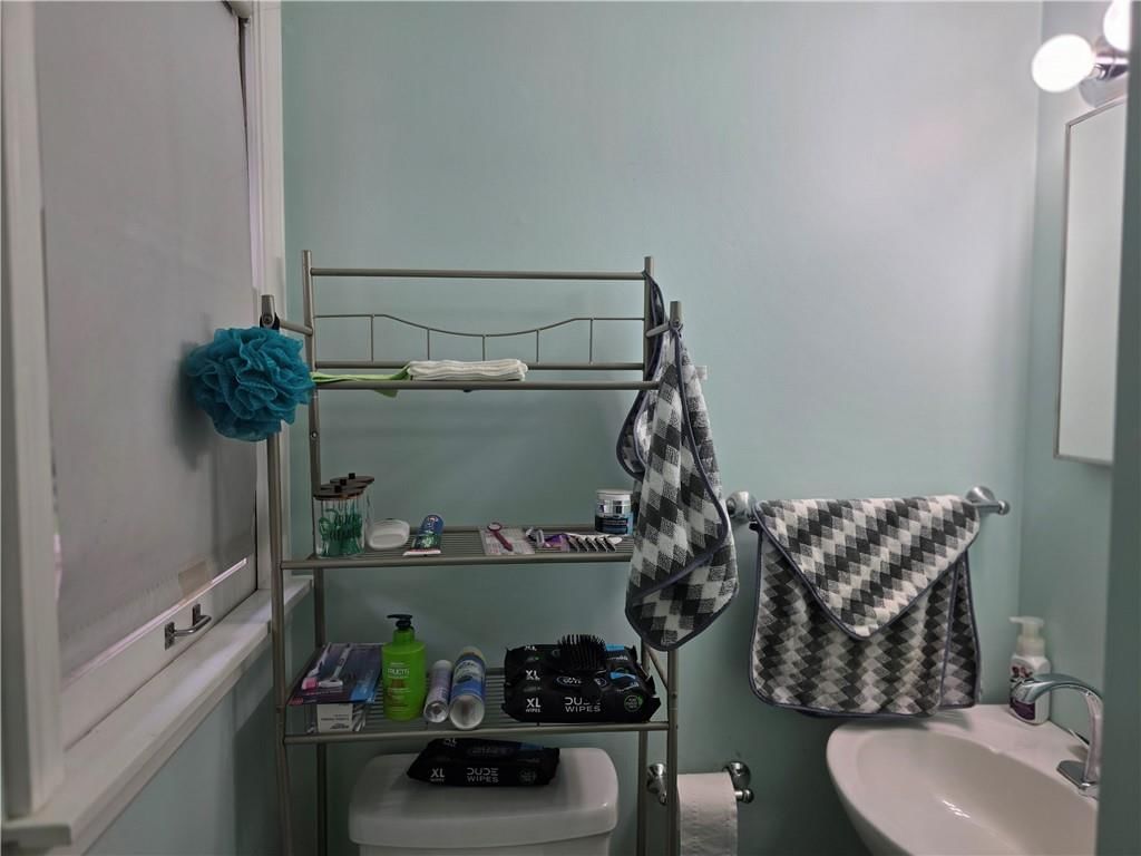 529 S Northern Boulevard — photo 12