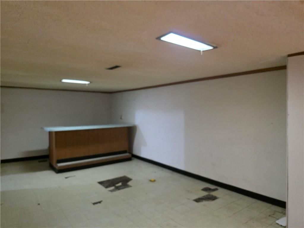 529 S Northern Boulevard — photo 15