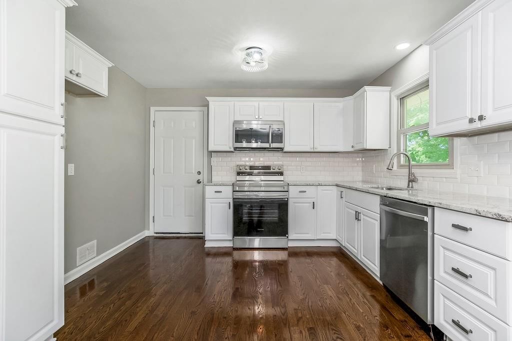 1815 N 49th Terrace — photo 12
